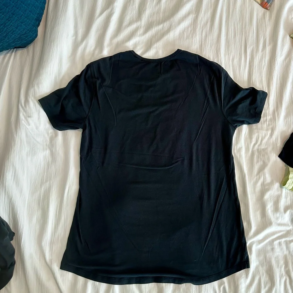 Lululemon size XL Striped and Solid T-Shirts Bundle of 4 - Picture 7 of 15